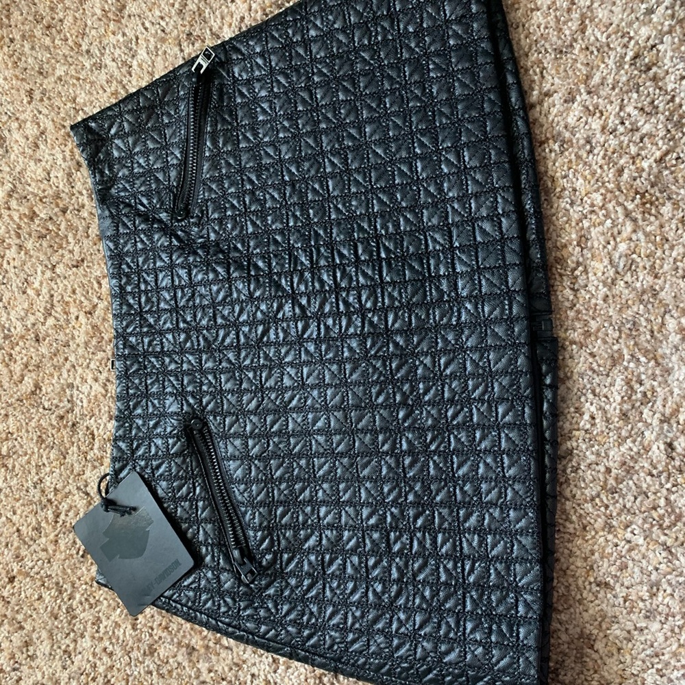 leather skirt